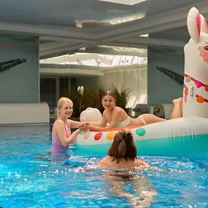  Апартаменты Waterlane Riverside - Spa, Pool, Gym & Parking By Downtown