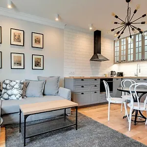  Apartment Dom & House - Old Town Ogarna